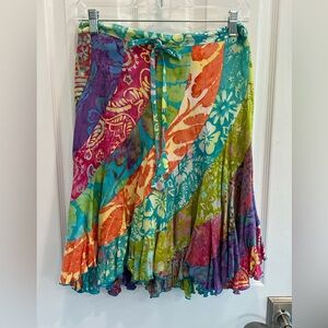 Boho Floral Skirt w/tie front details, Size M, never worn